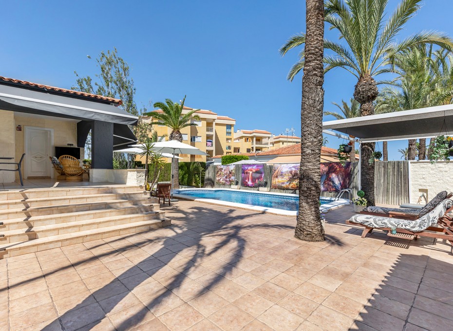 Revente - Villa -
Torrevieja - Rocio del mar