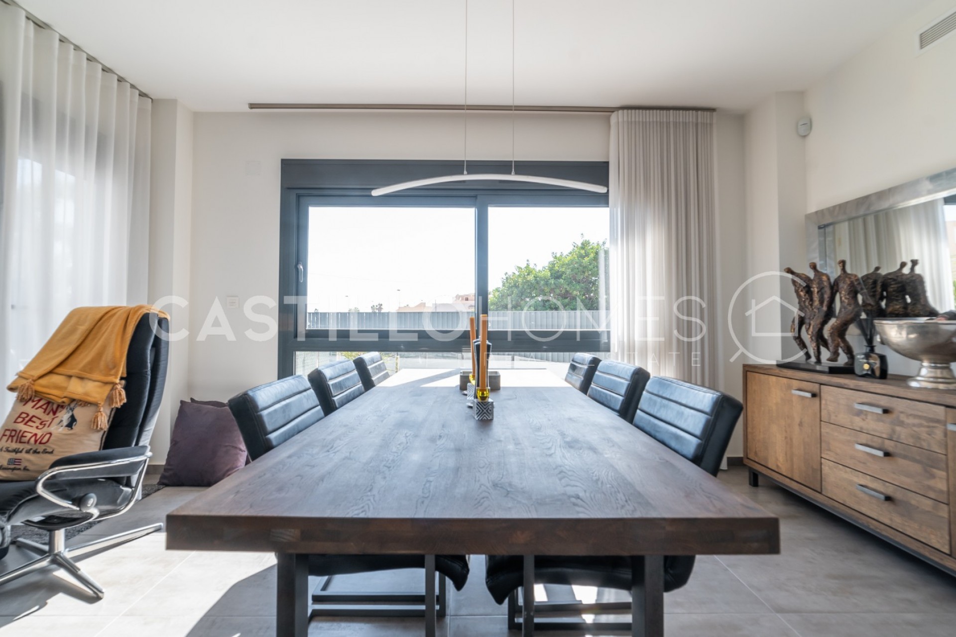 Revente - Villa -
Torrevieja - Urb. Rosaleda