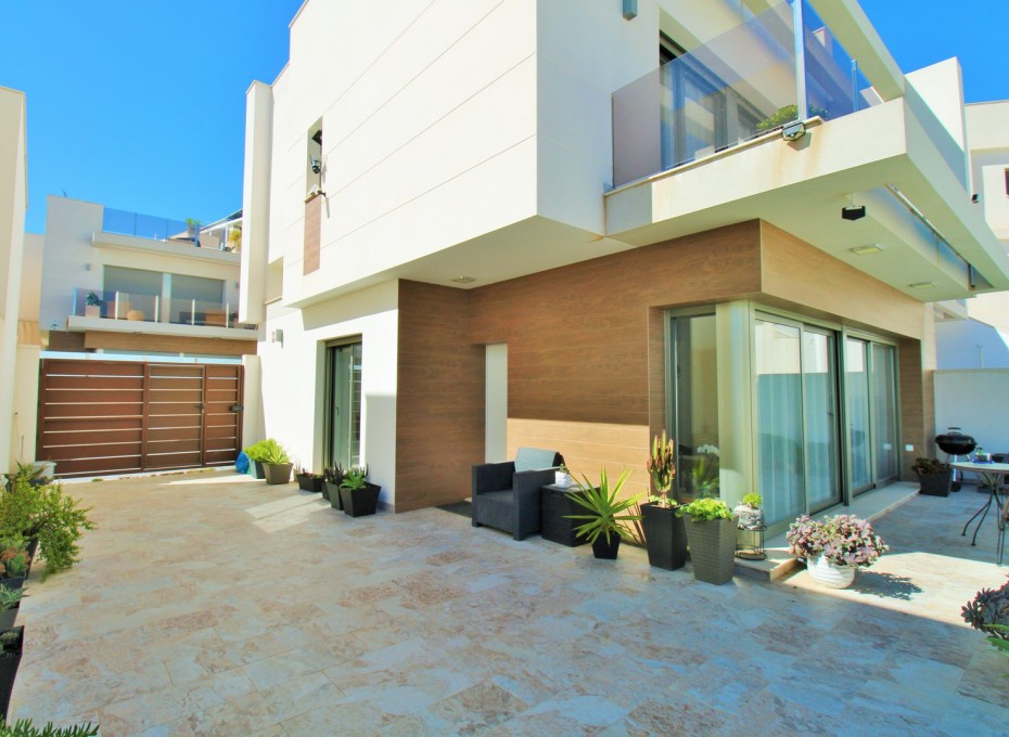 Revente - Villa -
Villamartin