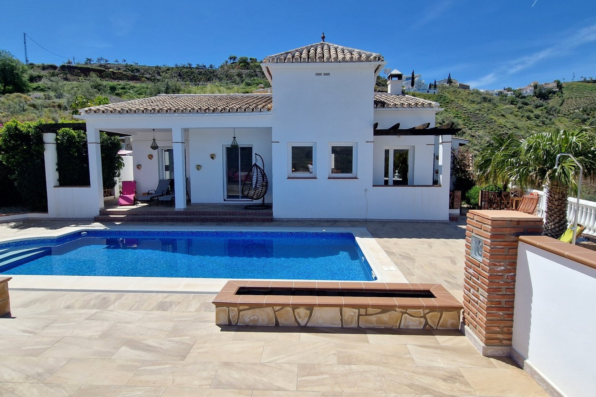 Revente - Villa -
Vinuela - Inland