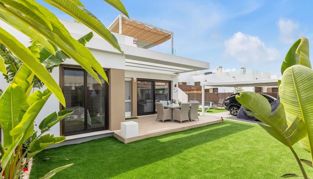 Semi - Detached Villa - Wiederverkauf - Orihuela Costa - Vistabella Golf