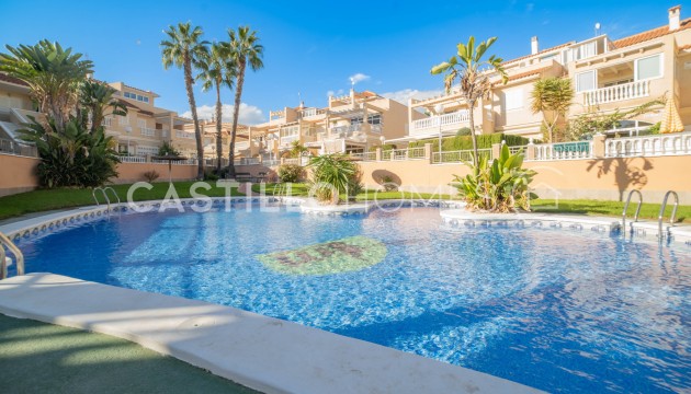 Stadthaus - Wiederverkauf - Orihuela Costa - La Zenia