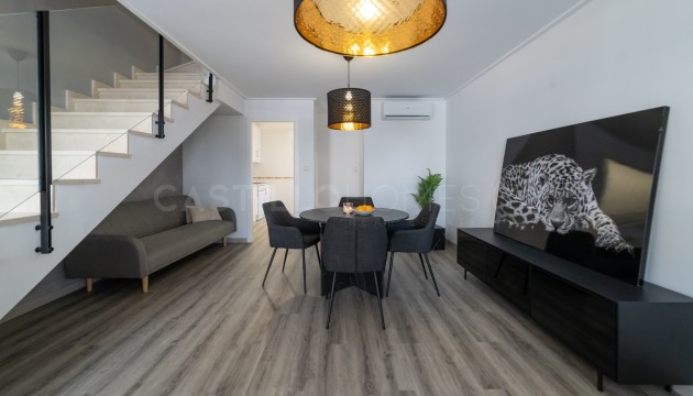 Stadthaus - Wiederverkauf - Torrevieja - CAS-94573