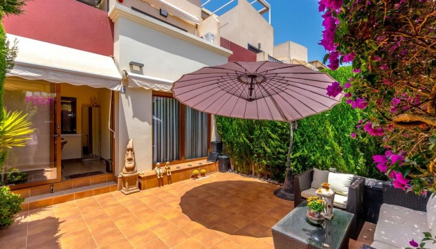 Terraced house - Wiederverkauf - Torrevieja - Aguas Nuevas