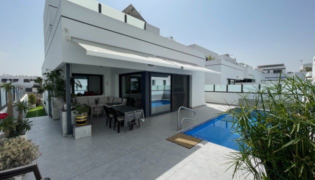 Town house - Revente - Dolores - Alicante
