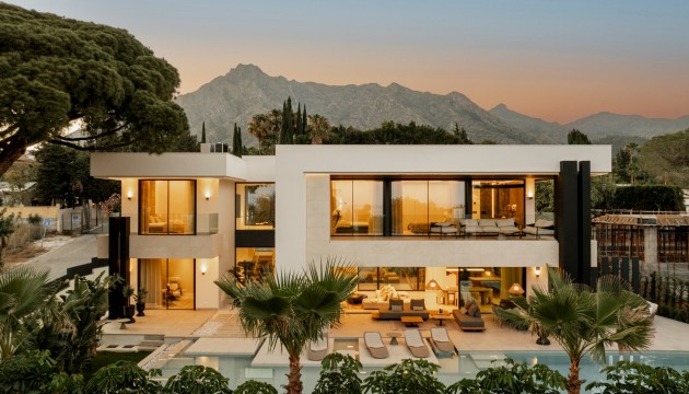 Villa - Herverkoop - Marbella - Nagueles