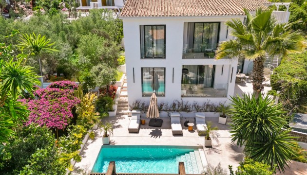 Villa - Herverkoop - Marbella - Nueva Andalucía