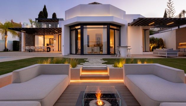 Villa - Herverkoop - Marbella - Nueva Andalucía