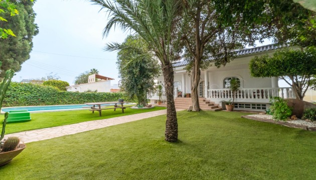 Villa - Herverkoop - Torrevieja - Torreta florida