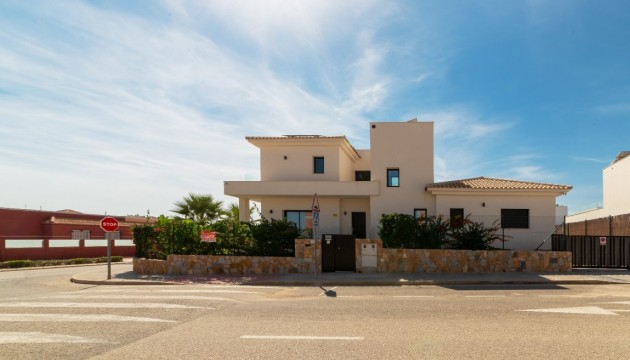 Villa - Resale - Los Montesinos - Los Montesinos