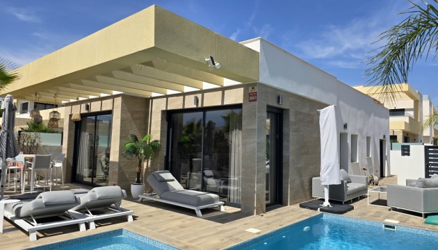Villa - Resale - Los Montesinos - Los Montesinos