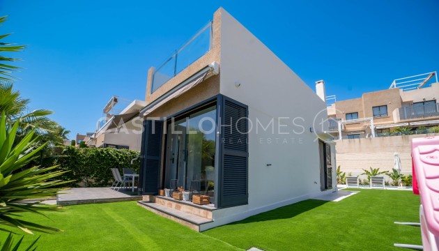 Villa - Resale - Orihuela Costa - La Zenia