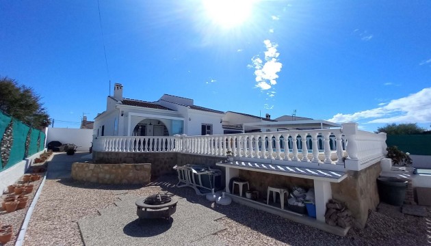 Villa - Resale - Torrevieja - La Siesta
