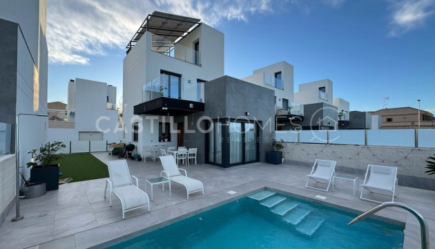 Villa - Reventa - Orihuela Costa - Los Altos