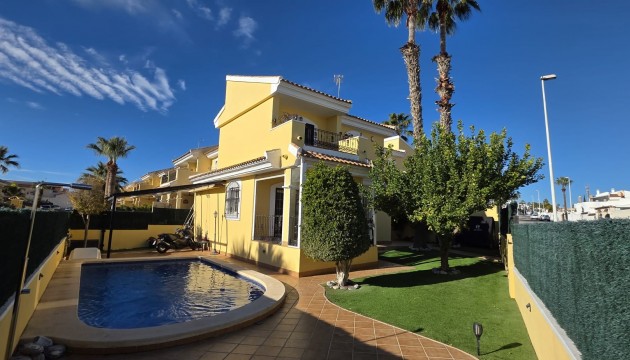 Villa - Reventa - Orihuela Costa - Los Dolses