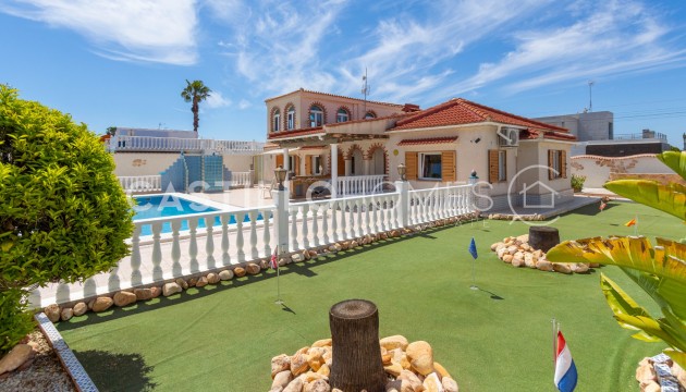 Villa - Revente - Torrevieja - Torreta florida