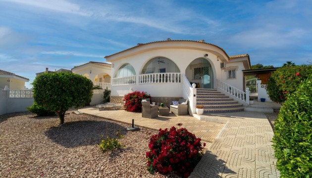 Villa - Wiederverkauf - Benijofar - Monte Azul