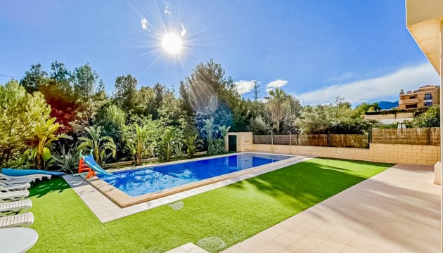 Villa - Wiederverkauf - La Nucía - Montebello