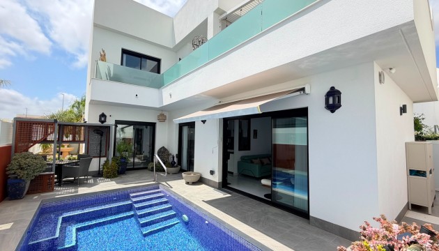 Villa - Wiederverkauf - Los Montesinos - La Herrada