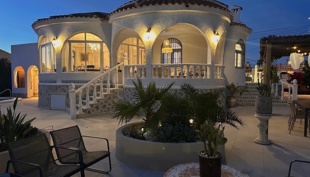 Villa - Wiederverkauf - Torrevieja - Costa Blanca