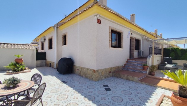 Villa - Wiederverkauf - Villamartin - Villamartin