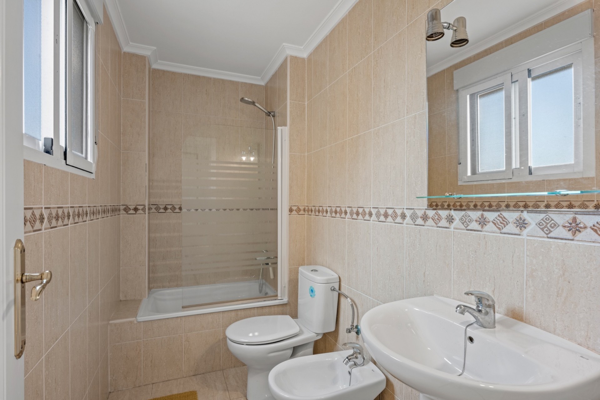 Wiederverkauf - 1. Apartment / flat -
Daya Nueva - Costa Blanca South