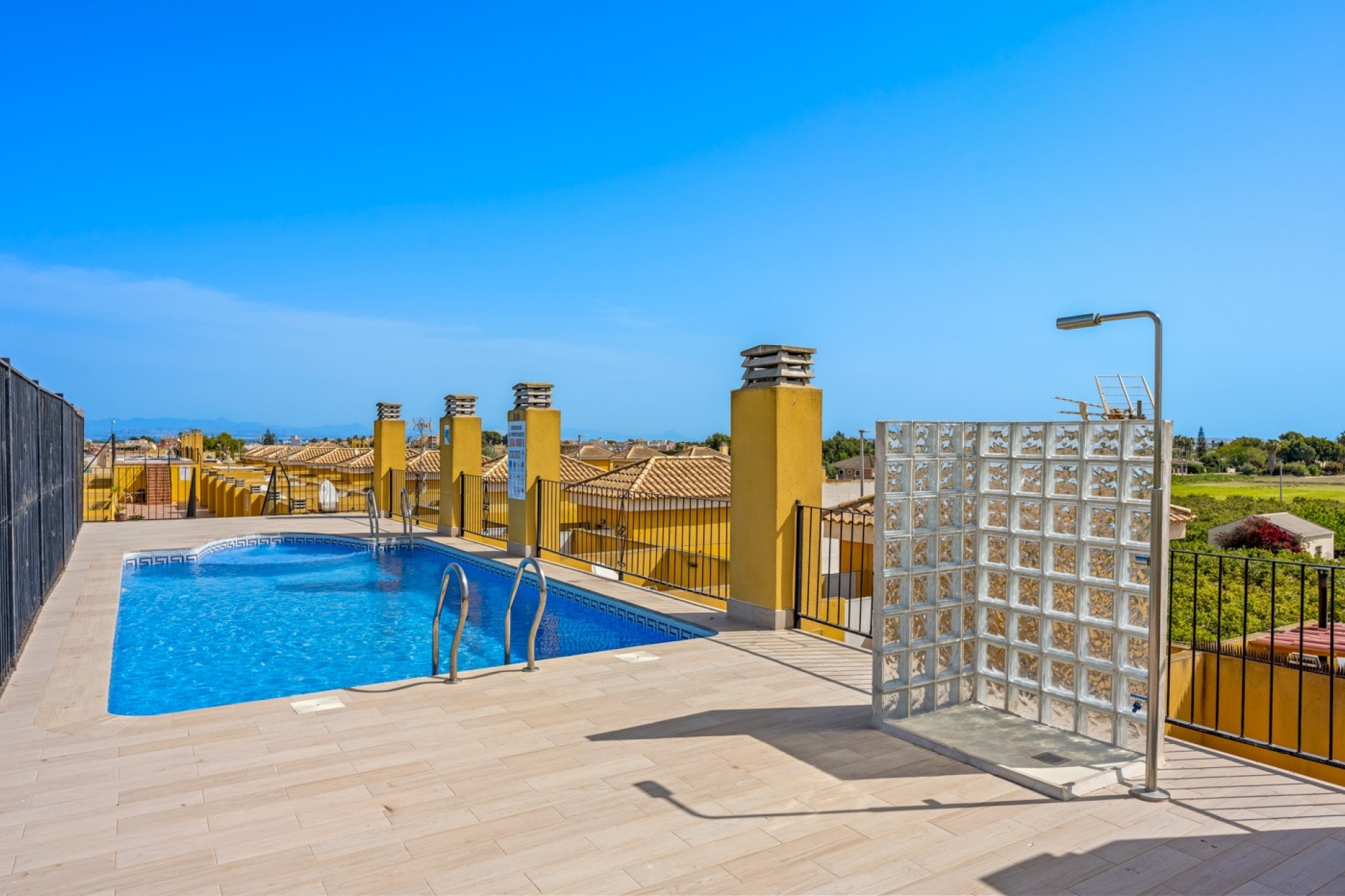 Wiederverkauf - 1. Apartment / flat -
Daya Nueva - Costa Blanca South