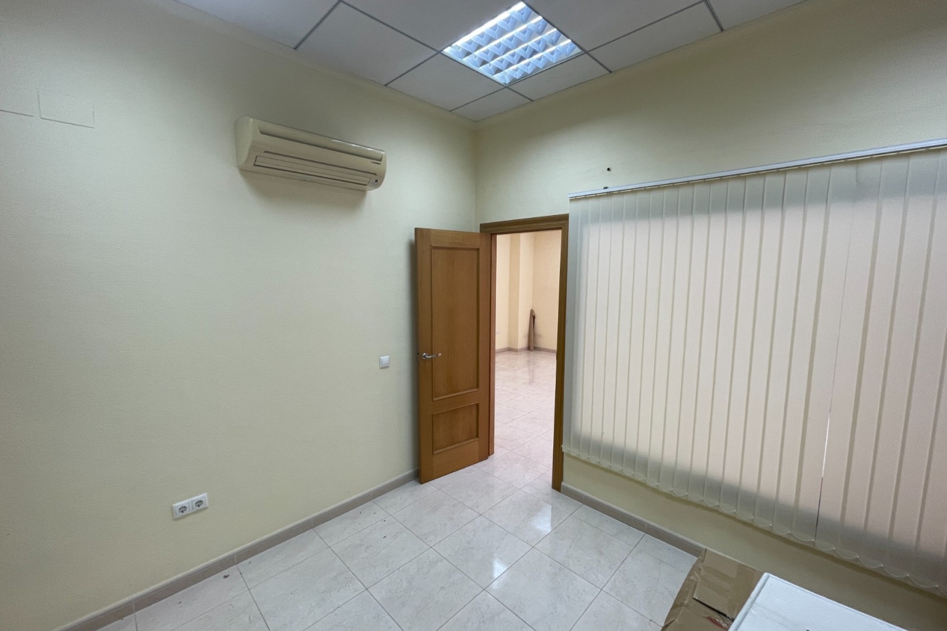 Wiederverkauf - 6. Commercial -
Guardamar del Segura