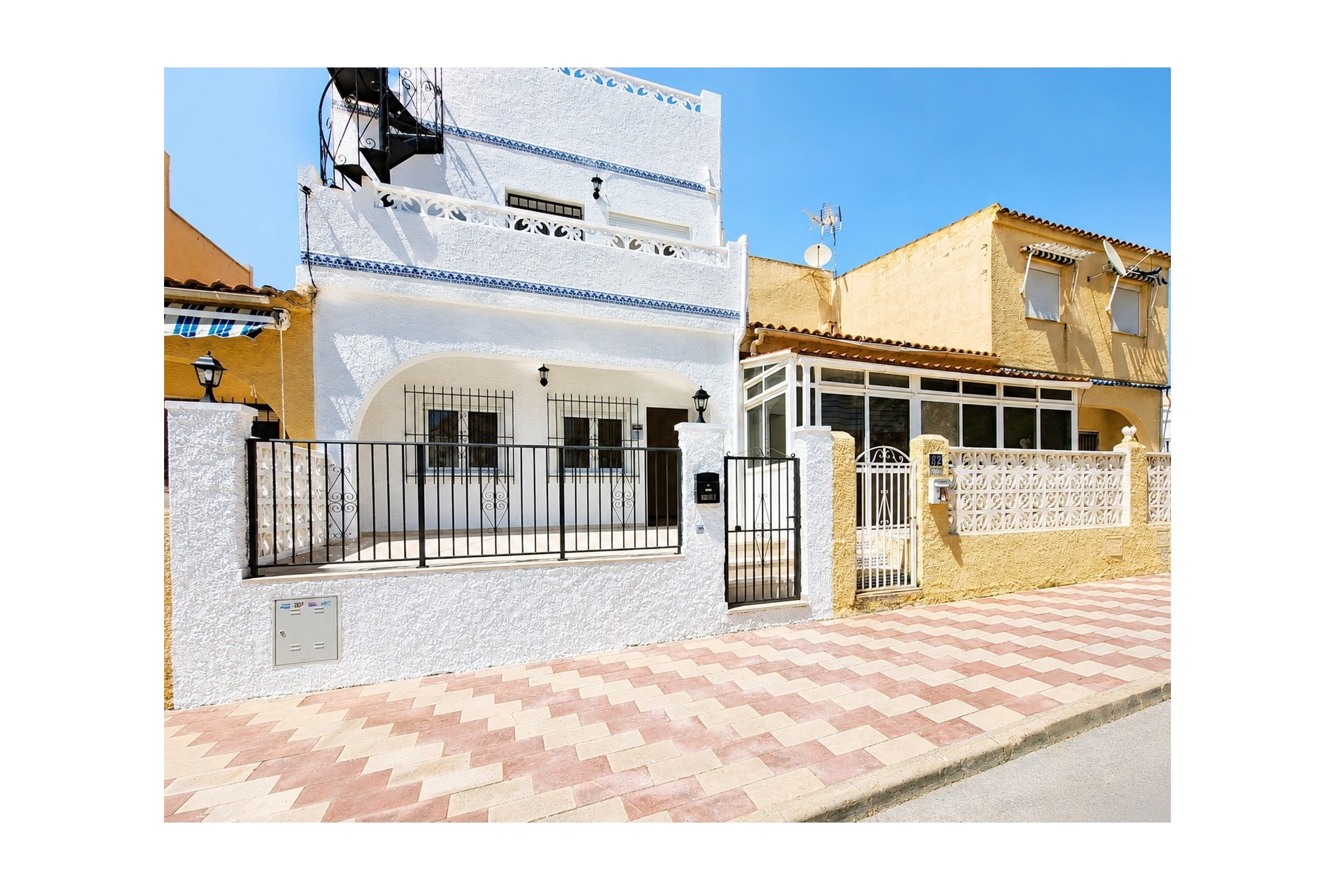 Wiederverkauf - Adosado -
San Fulgencio - La Marina