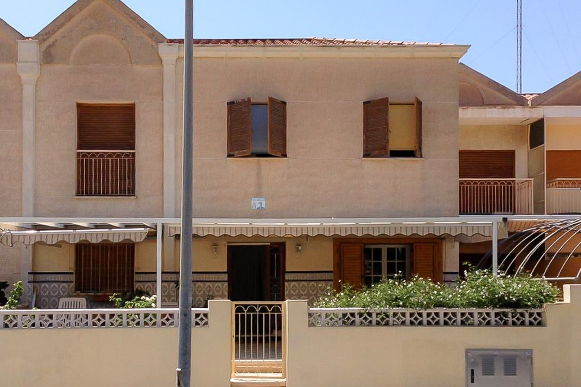 Wiederverkauf - Adosado -
Santa Pola