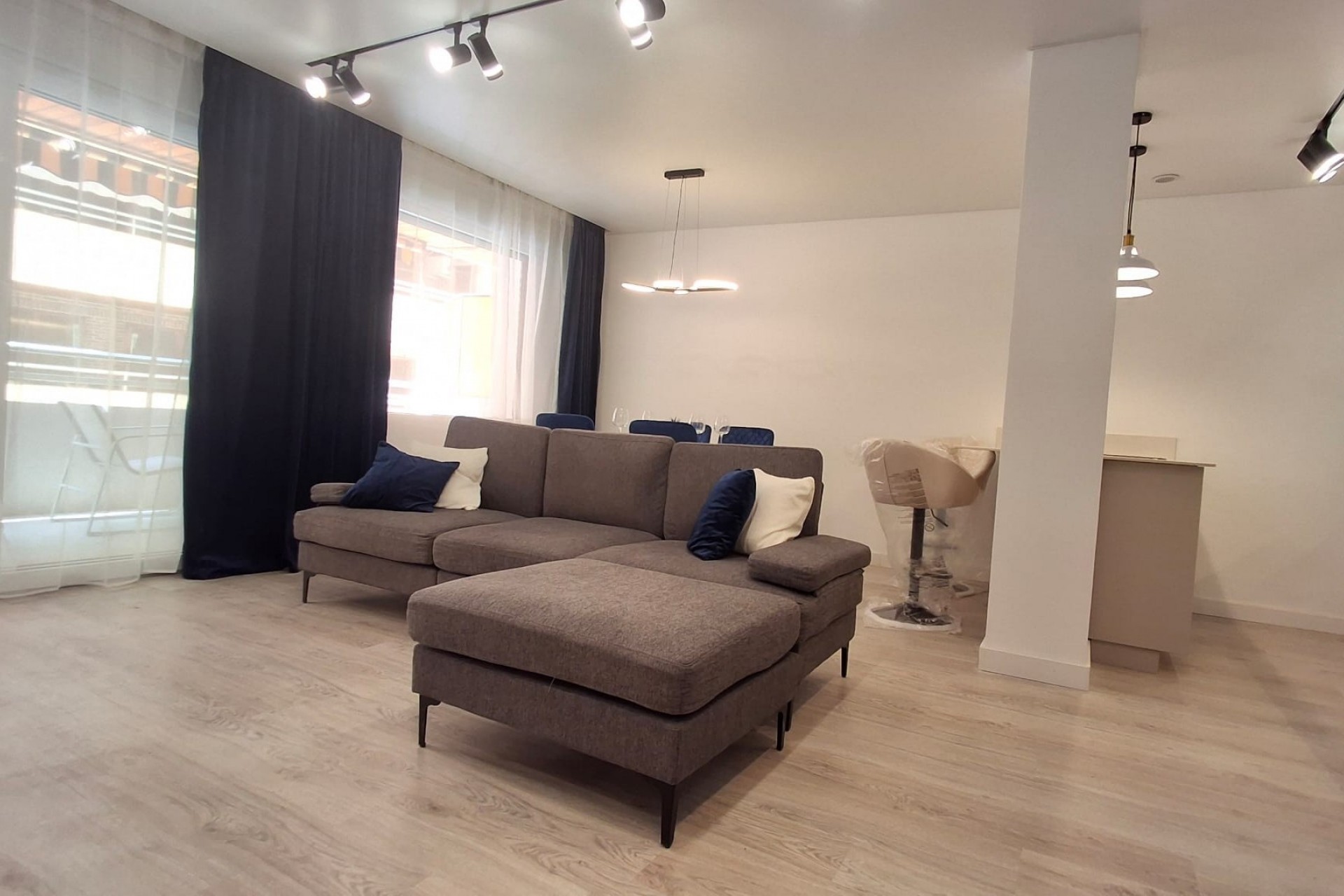 Wiederverkauf - Apartament / Duplex -
Torrevieja - Playa Acequion