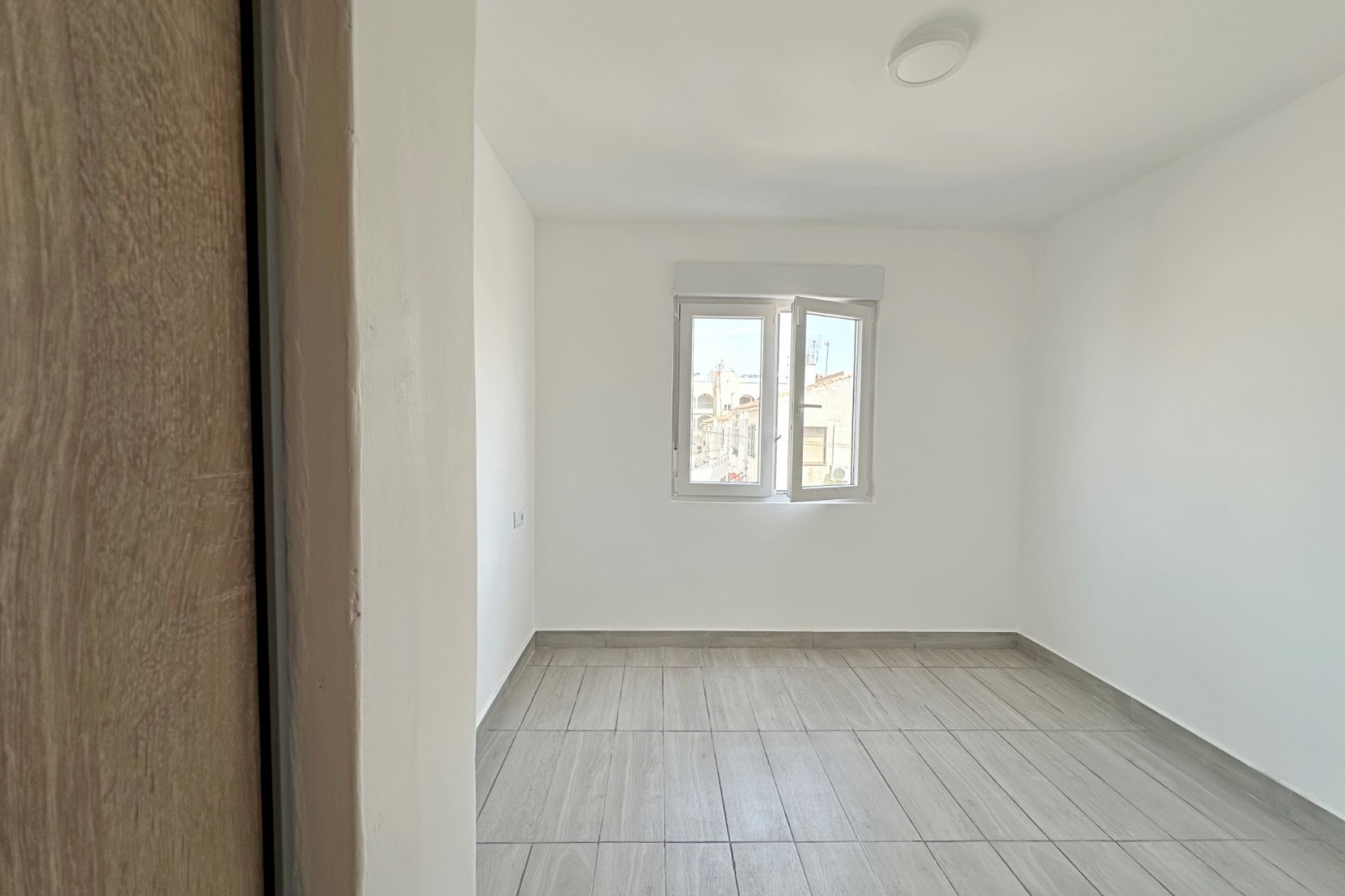 Wiederverkauf - Apartament / Duplex -
Torrevieja