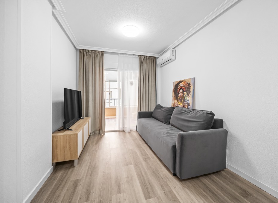 Wiederverkauf - Apartamento -
Torrevieja - Centro