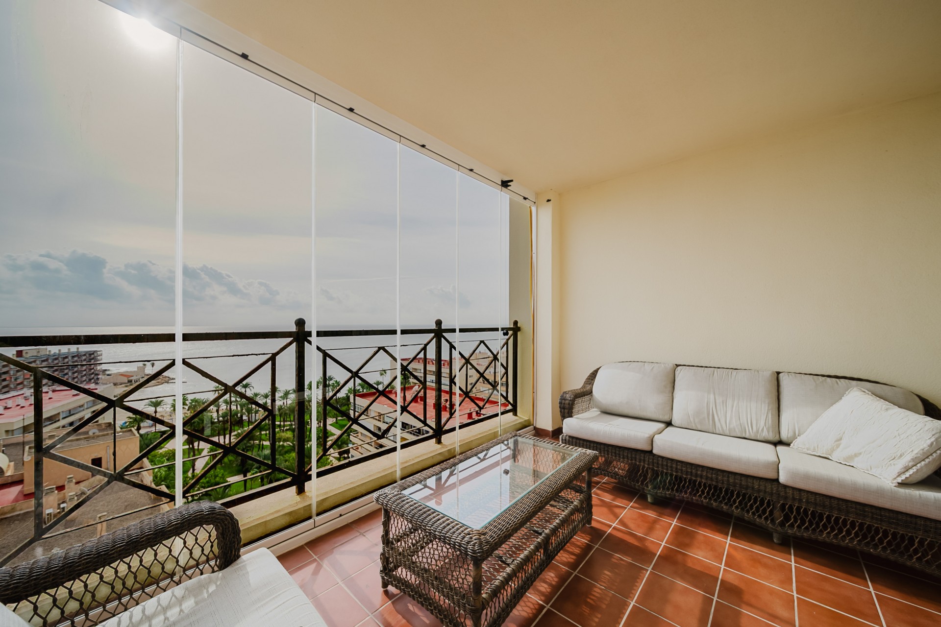 Wiederverkauf - Apartamento -
Torrevieja - Playa de los locos