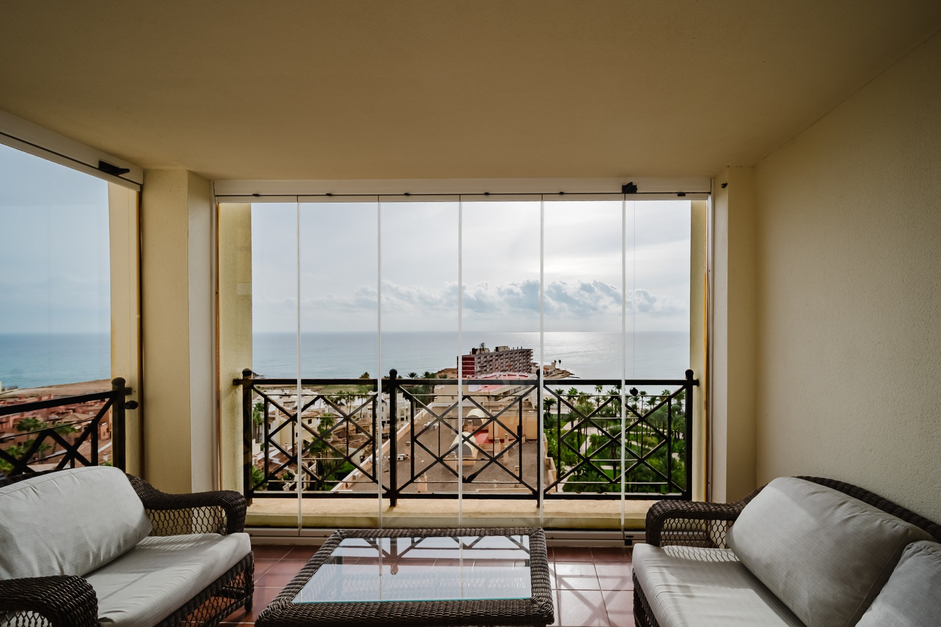 Wiederverkauf - Apartamento -
Torrevieja - Playa de los locos