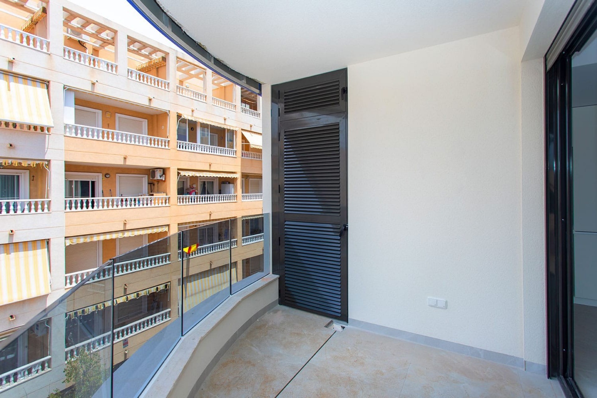 Wiederverkauf - Apartamento -
Torrevieja - Playa del Cura