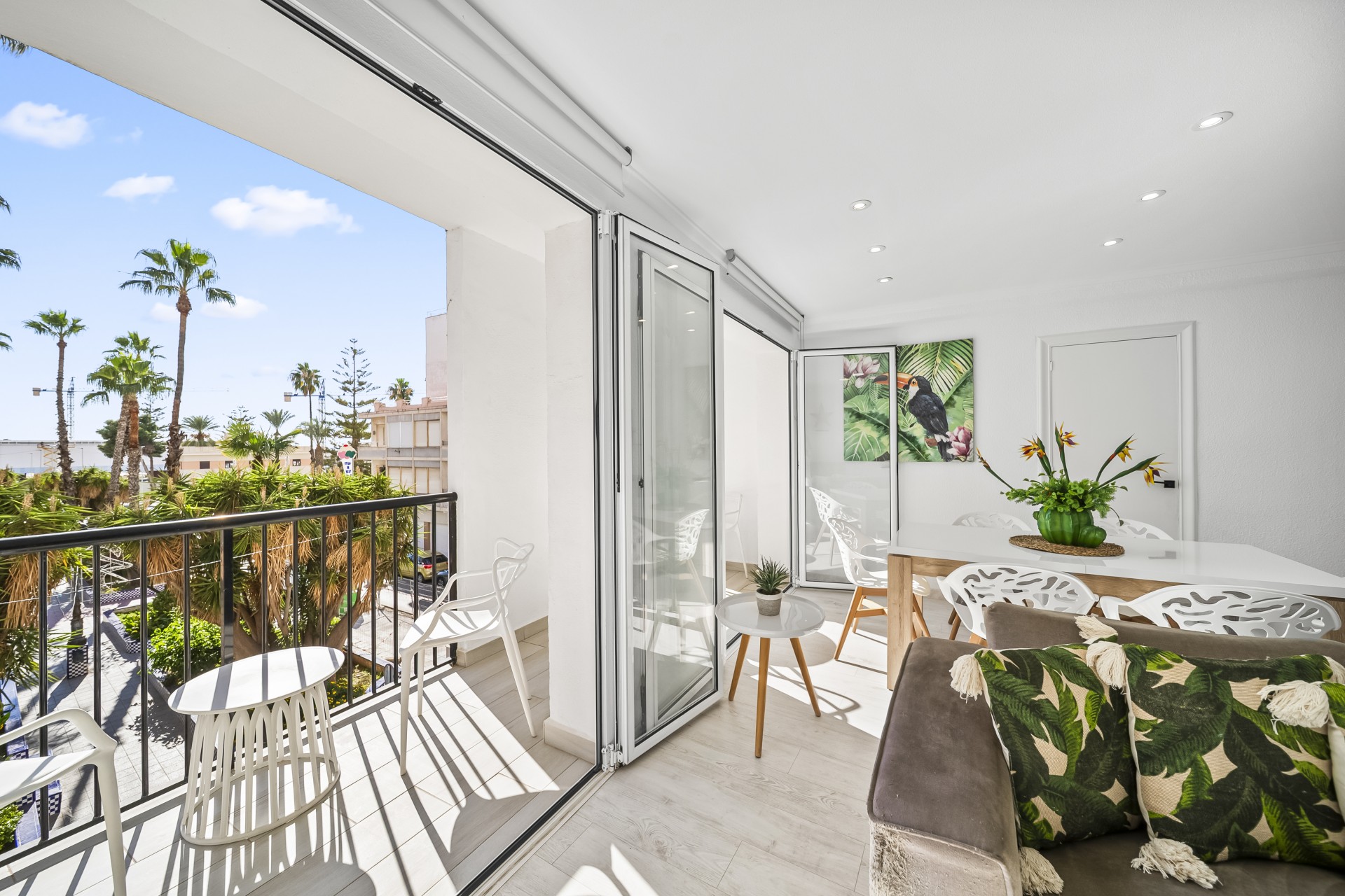 Wiederverkauf - Apartamento -
Torrevieja - Puerto