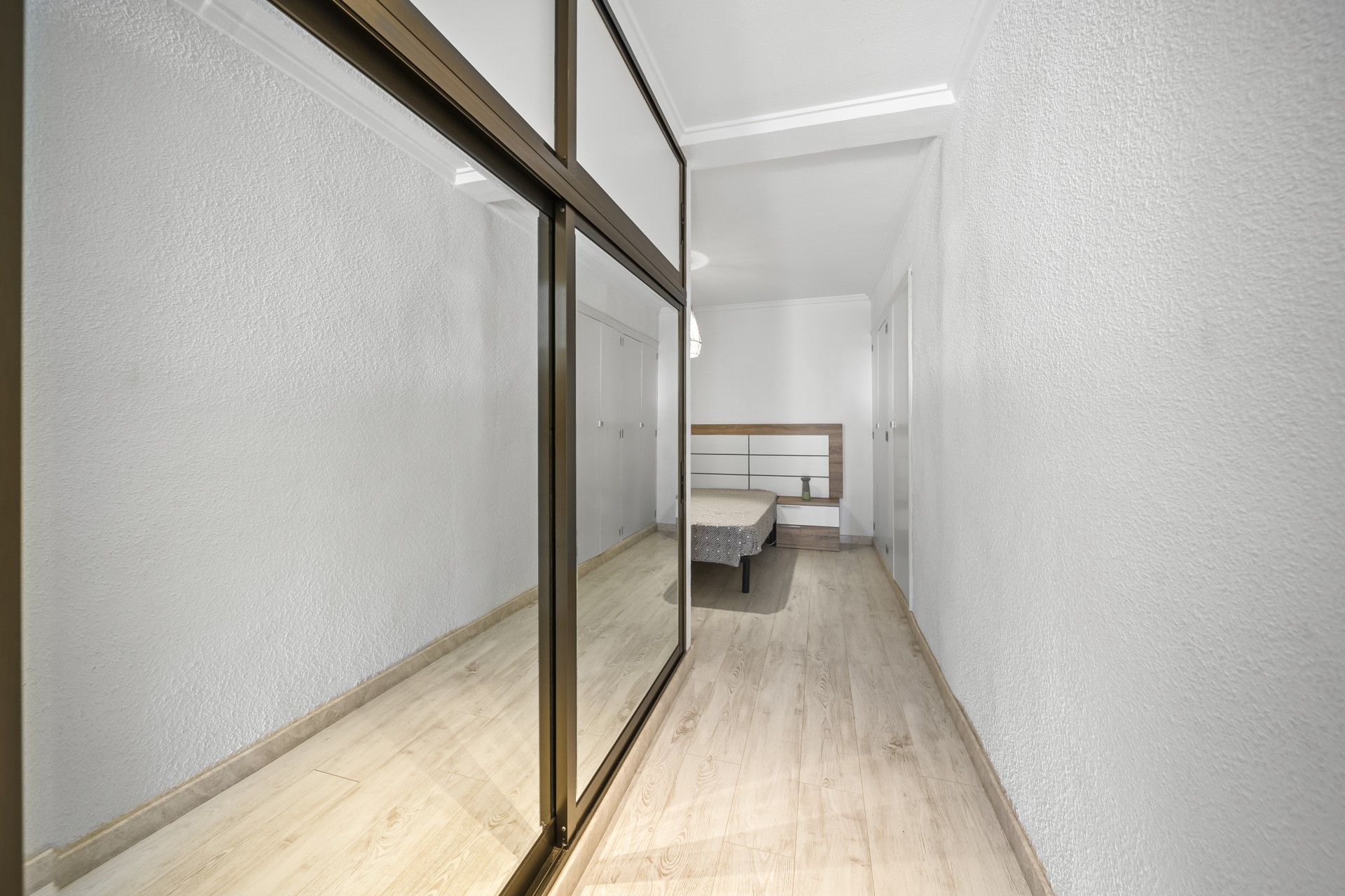 Wiederverkauf - Apartamento -
Torrevieja - Puerto