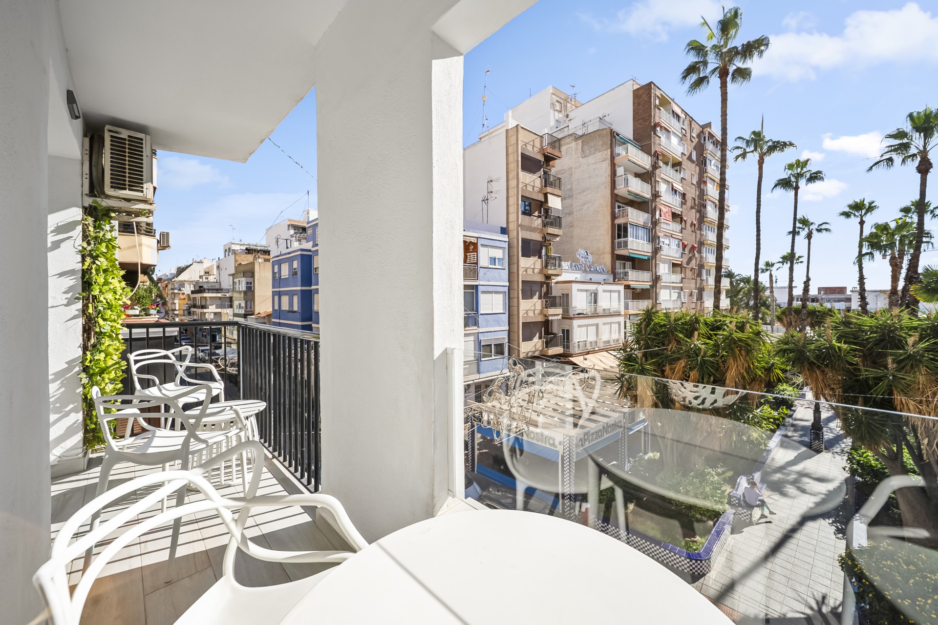 Wiederverkauf - Apartamento -
Torrevieja - Puerto