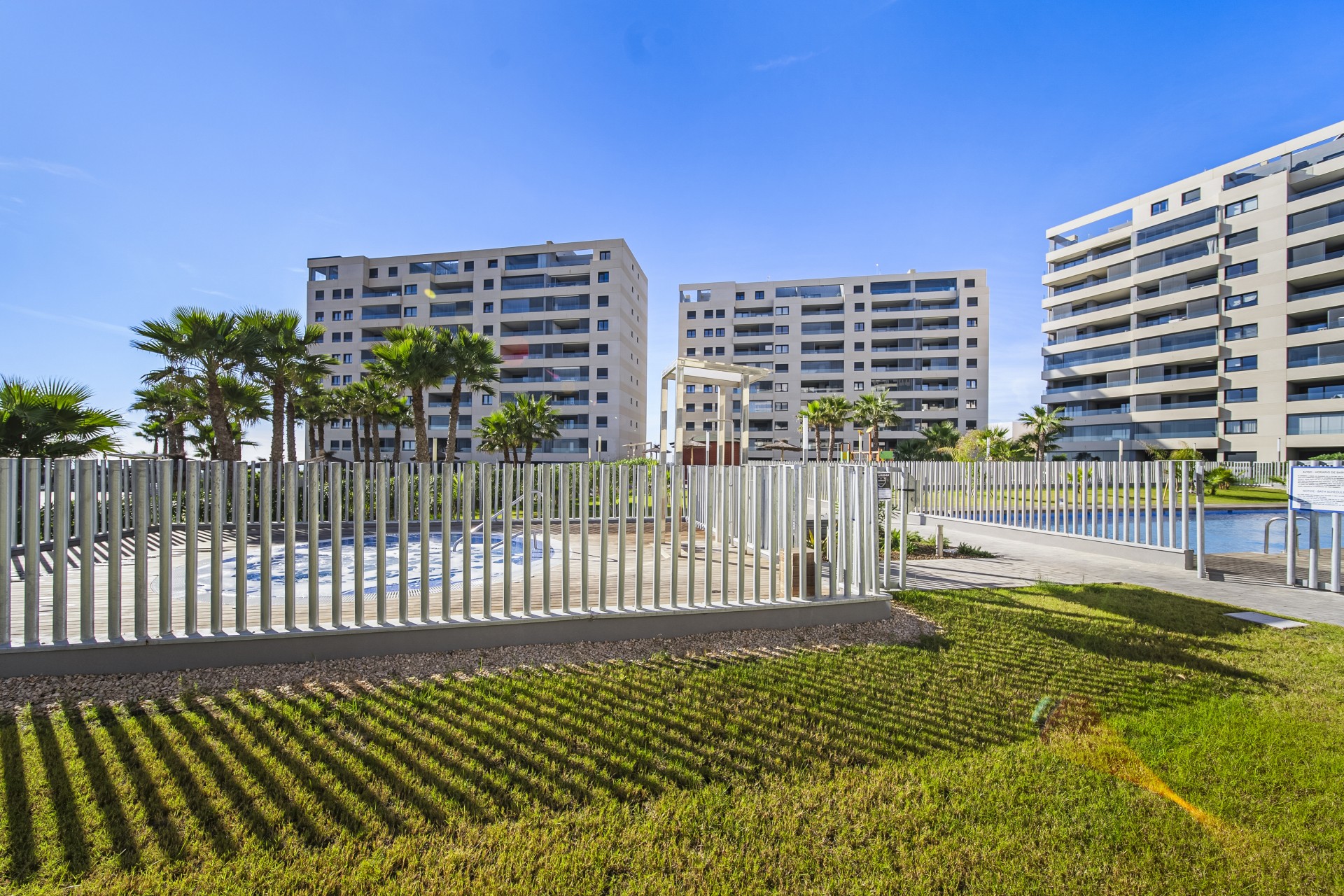 Wiederverkauf - Apartamento -
Torrevieja - Punta prima