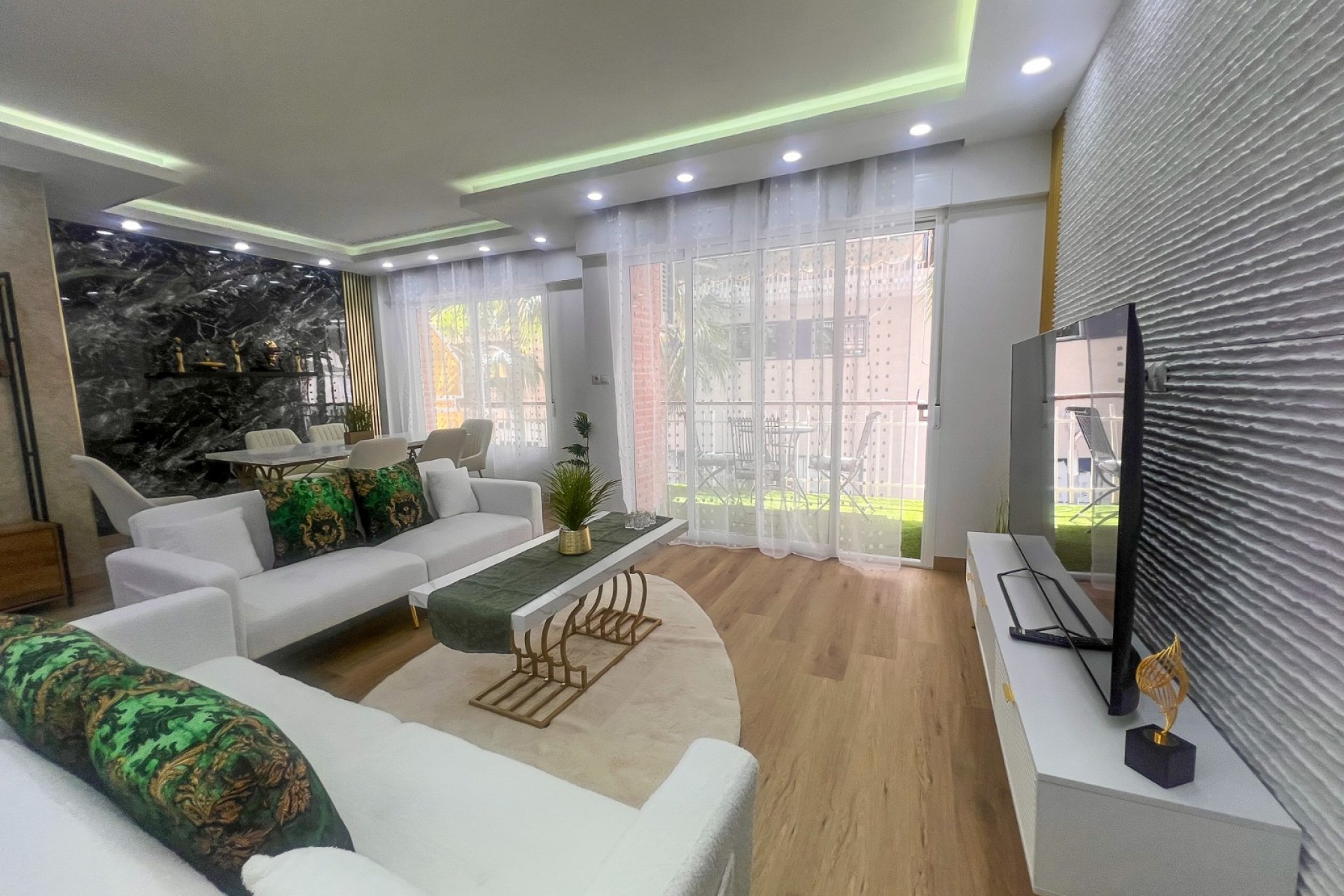 Wiederverkauf - Apartamento -
Torrevieja