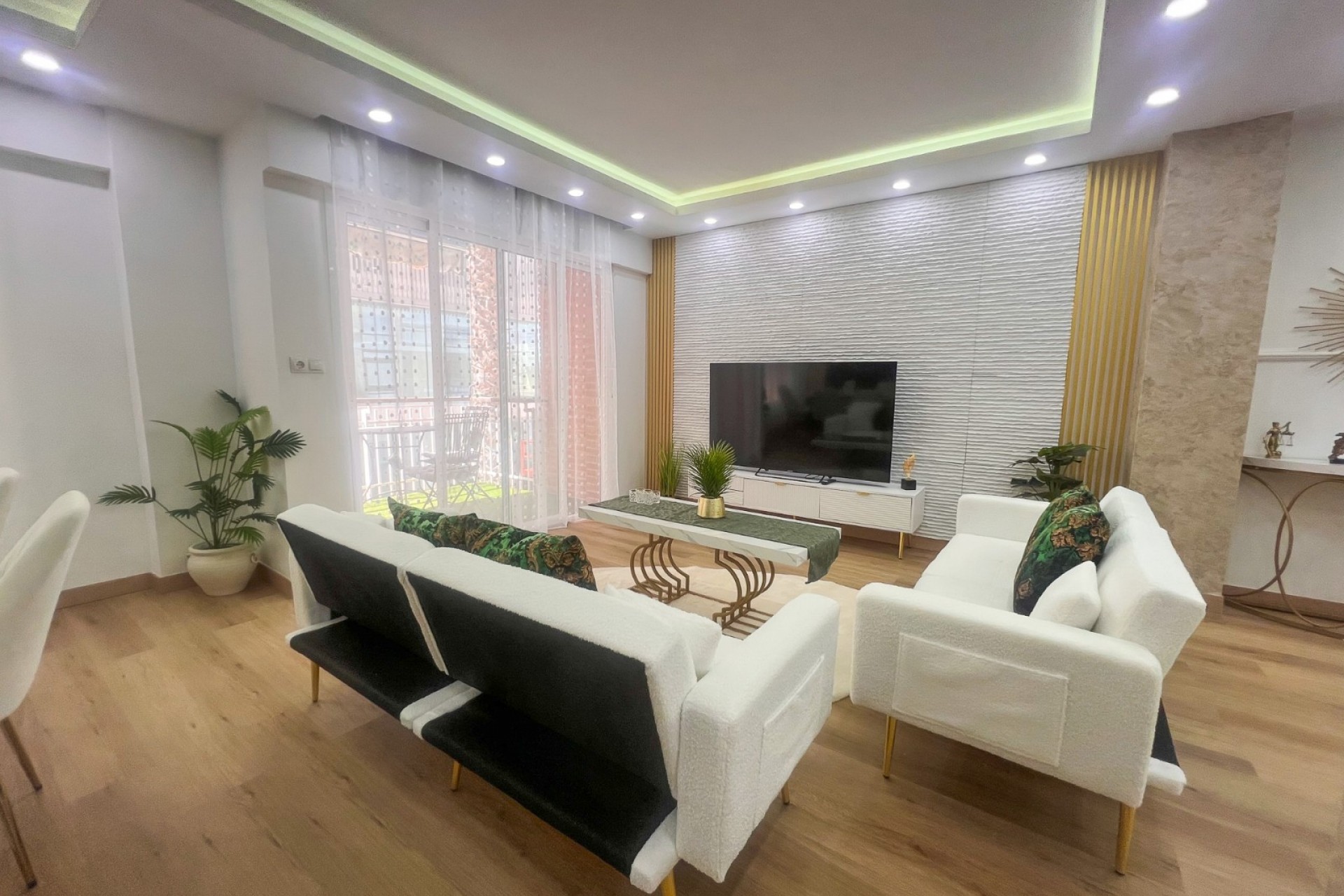 Wiederverkauf - Apartamento -
Torrevieja