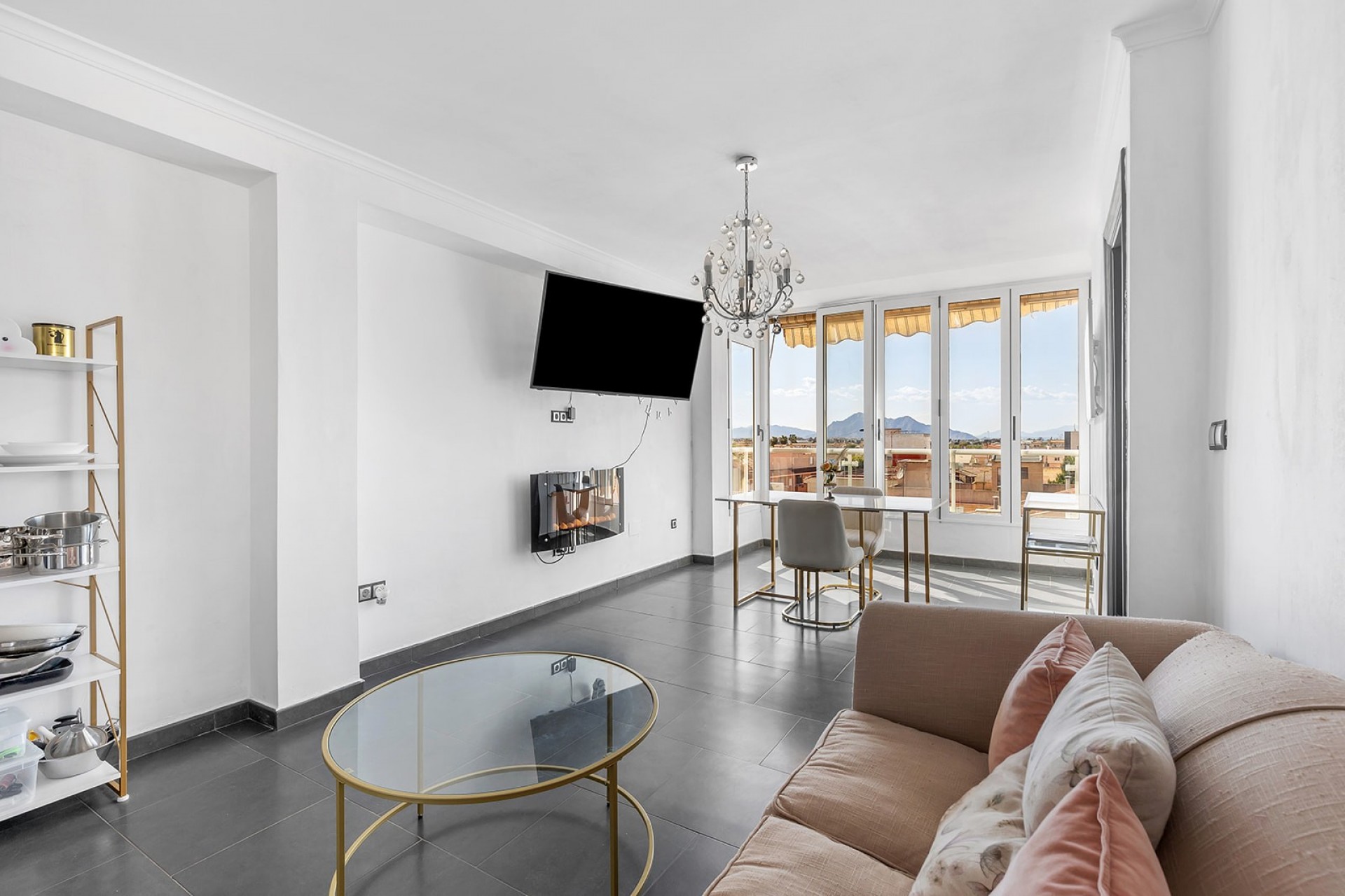 Wiederverkauf - Apartment -
Daya Nueva