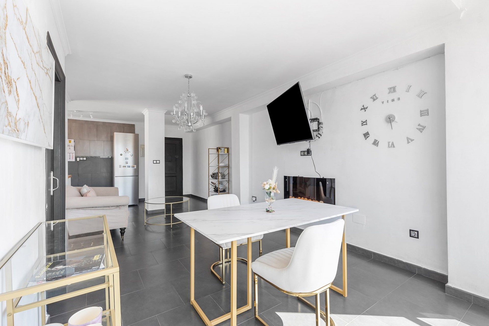 Wiederverkauf - Apartment -
Daya Nueva