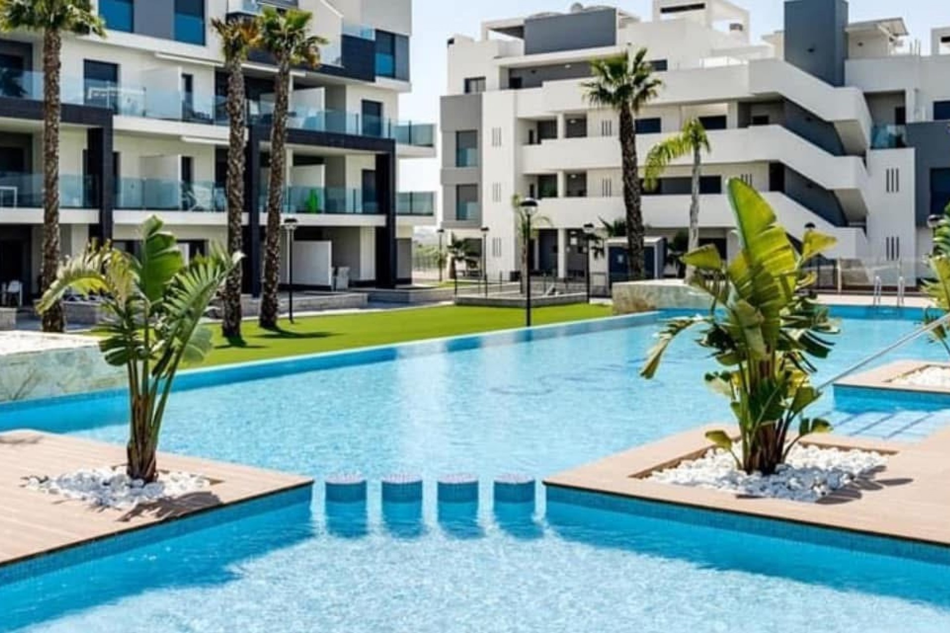 Wiederverkauf - Apartment -
El Raso - Costa Blanca