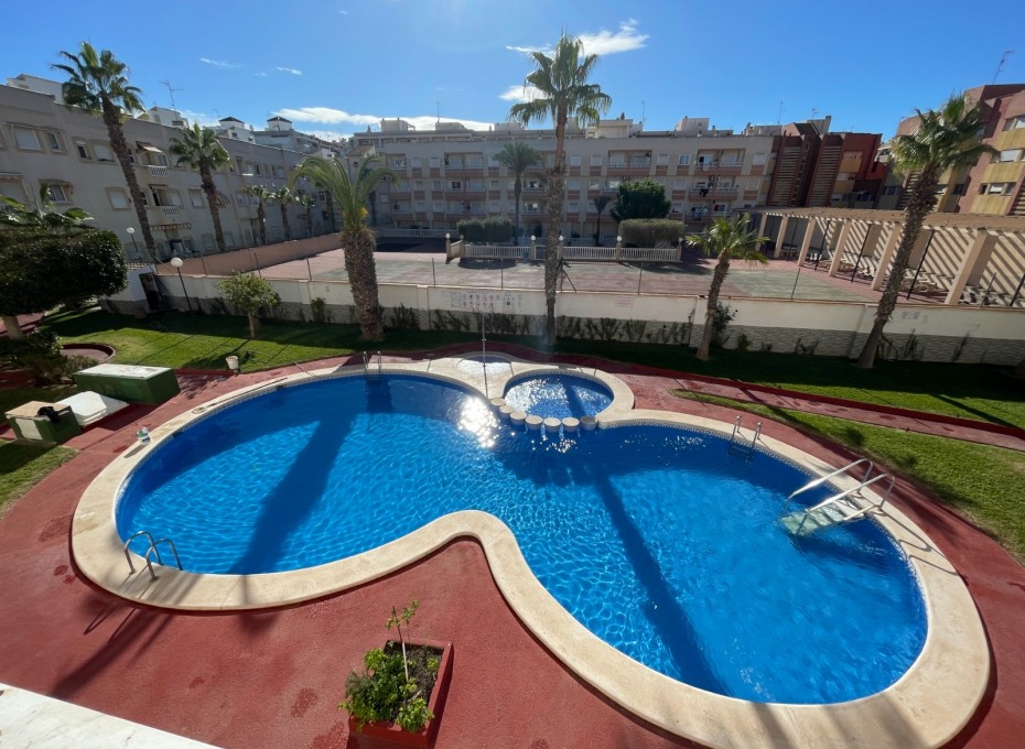 Wiederverkauf - Apartment - Flat -
Torrevieia - Comunidad Valenciana