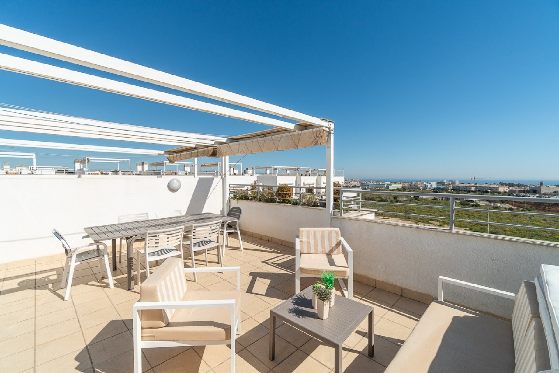 Wiederverkauf - Apartment -
Orihuela Costa - Dehesa de campoamor