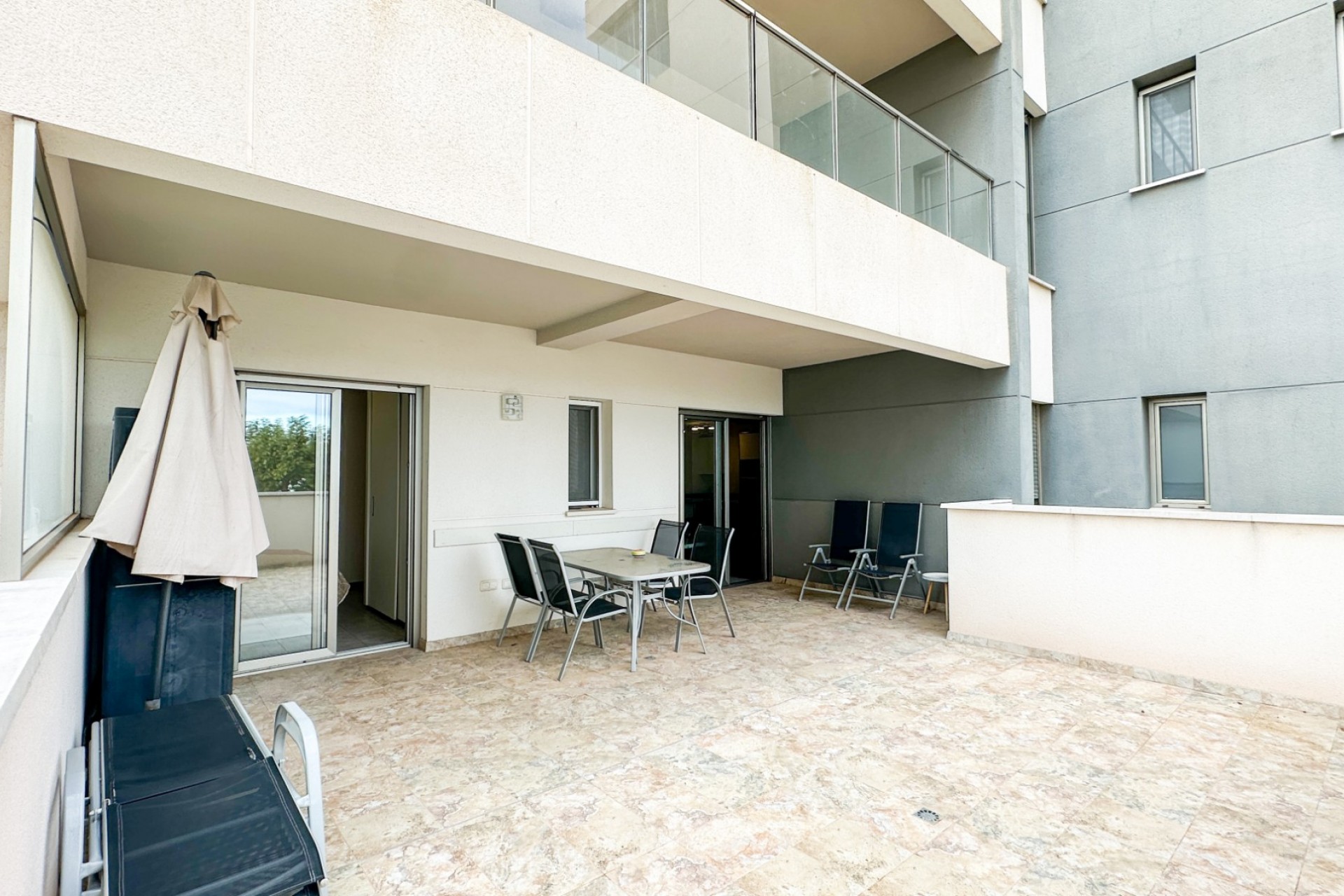 Wiederverkauf - Apartment -
Orihuela Costa - Los Dolses