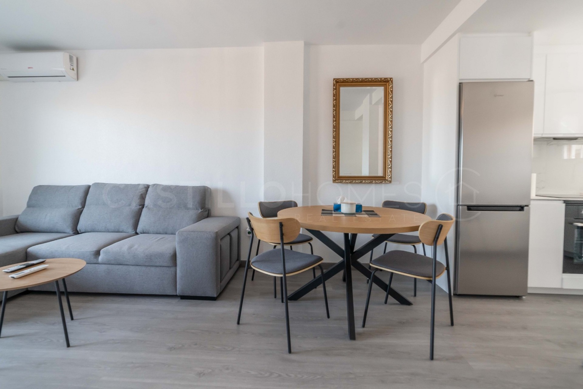 Wiederverkauf - Apartment -
Orihuela Costa - Punta Prima