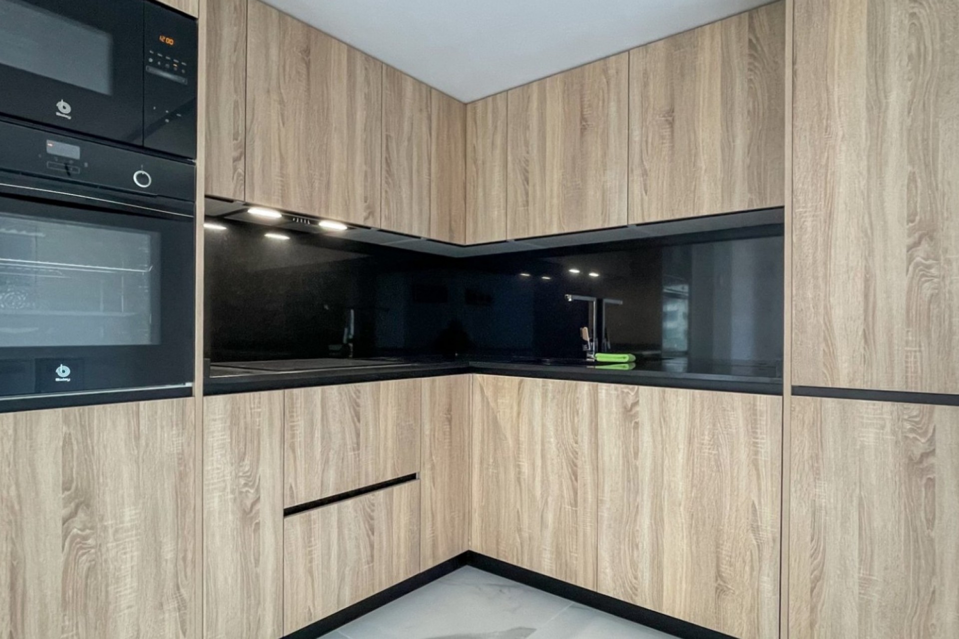 Wiederverkauf - Apartment -
Orihuela Costa - Punta Prima